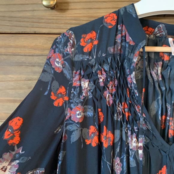 Free People Blue/Red V-Neck Swing Blouse Tunic M - Picture 5 of 11